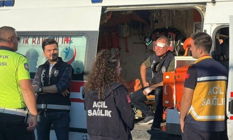 Polise bir saldırı daha! Maç sonrası hedef aldılar! Yaralı polis hastaneye kaldırıldı, gözaltılar var