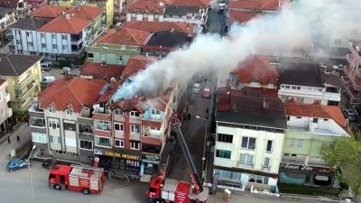 Mangal yapayım derken koca çatıyı yaktılar! O anlar kameraya yansıdı