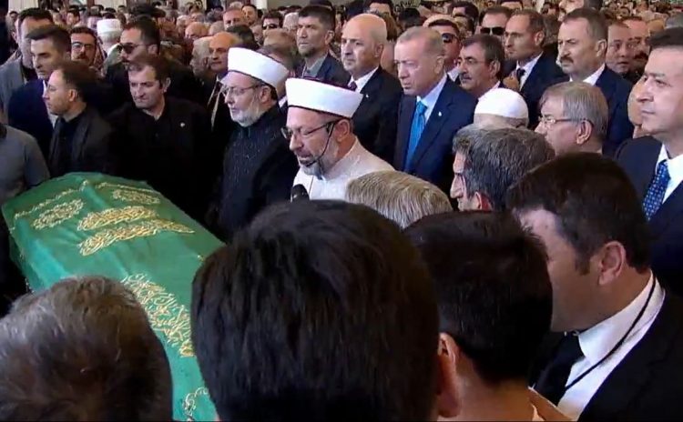 Recai Kutan’a veda! Cumhurbaşkanı Erdoğan cenaze töreninde