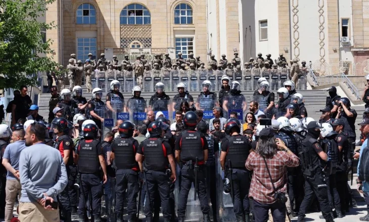 Selvi: DEM Partili belediye başkanlarının 38’i Kandil tarafından destekleniyor