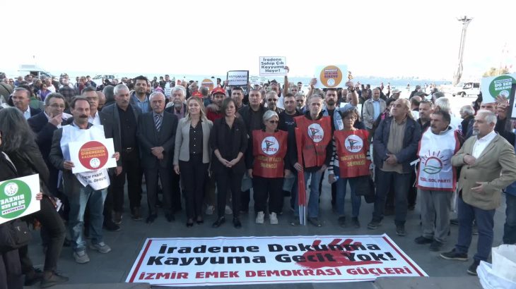 İzmir Emek ve Demokrasi Güçleri bileşenleri, kayyum atamalarını protesto etti