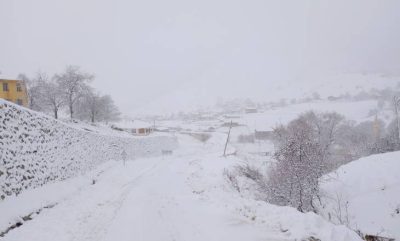 Artvin’de kar yağışı nedeniyle 127 köy yolu ulaşıma kapandı