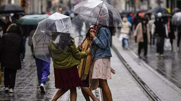 Meteoroloji Uyardı: Şemsiyesiz Çıkmayın, Sağanak Yağış Bekleniyor